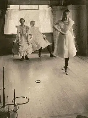 Clarence Hudson White's The Ring Toss